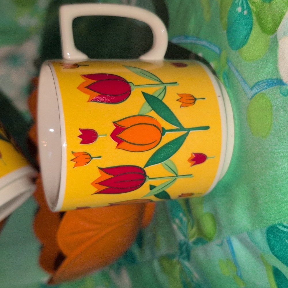 1960s Flower Power Tulip Mugs with Orange Mug Tree And Bowl Made In Japan - Picture 3 of 8